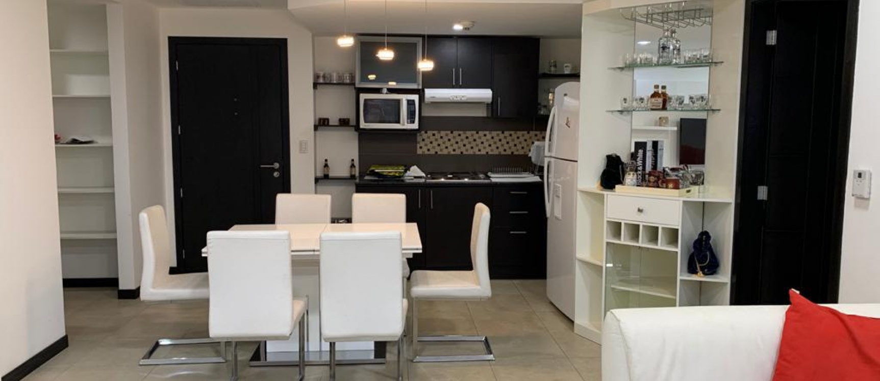 Departamento amoblado en alquiler ubicado en Bellini IV GeoBienes - Departamento amoblado en alquiler ubicado en Bellini IV - Plusvalia Guayaquil Casas de venta y alquiler Inmobiliaria Ecuador