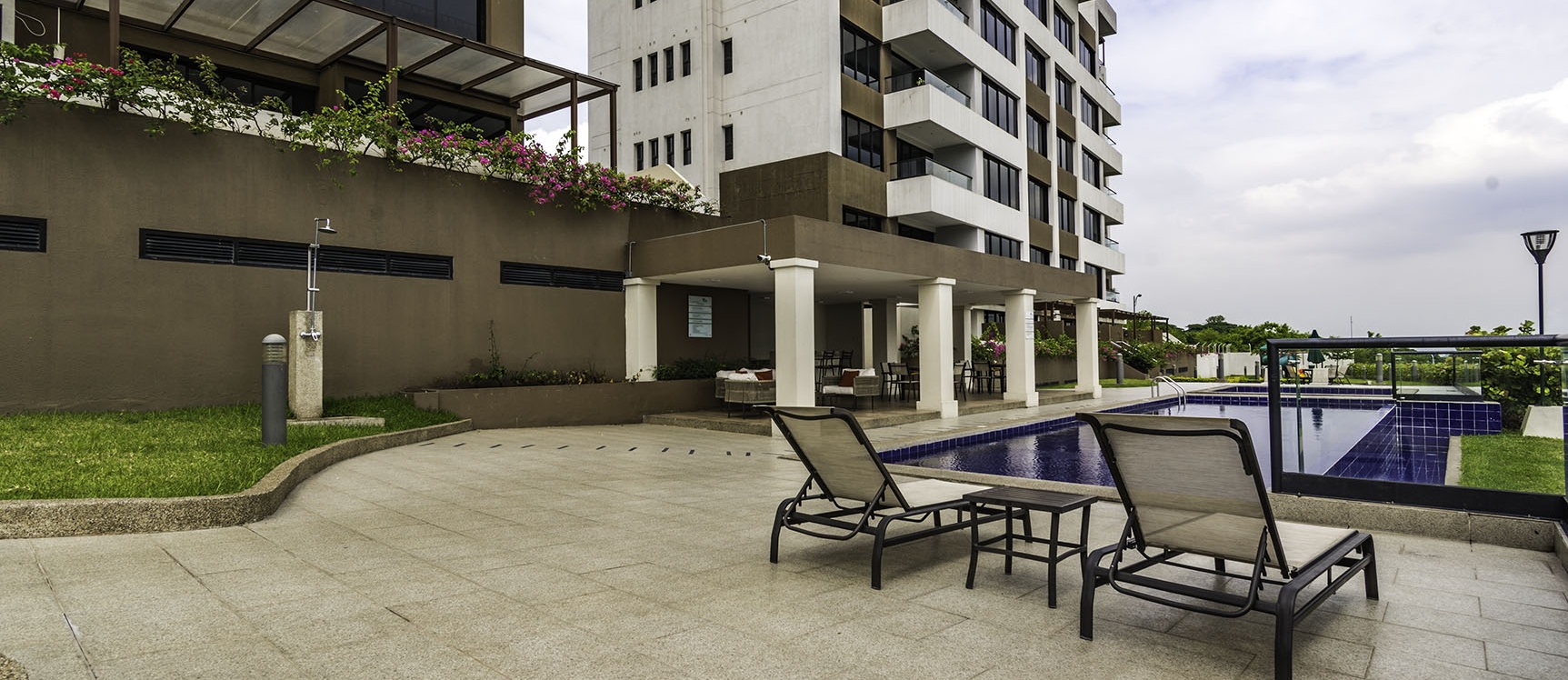 GeoBienes - Departamento amoblado en alquiler ubicado en Bosques de la Costa, Vía a la Costa - Plusvalia Guayaquil Casas de venta y alquiler Inmobiliaria Ecuador