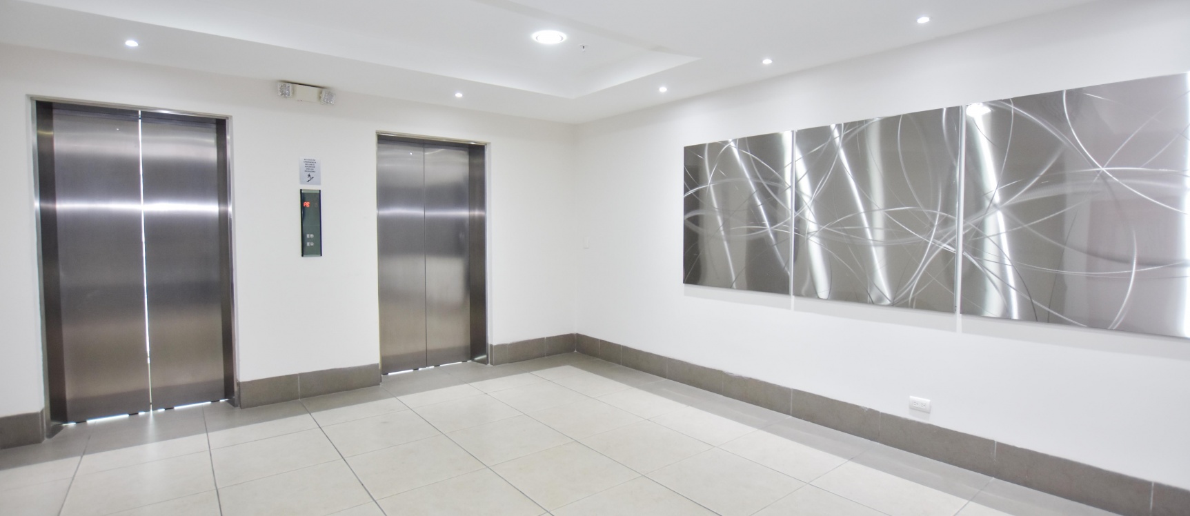 Departamento amoblado en alquiler ubicado en el Edificio Quo Luxury Apartments GeoBienes - Departamento amoblado en alquiler ubicado en el Edificio Quo Luxury Apartments - Plusvalia Guayaquil Casas de venta y alquiler Inmobiliaria Ecuador