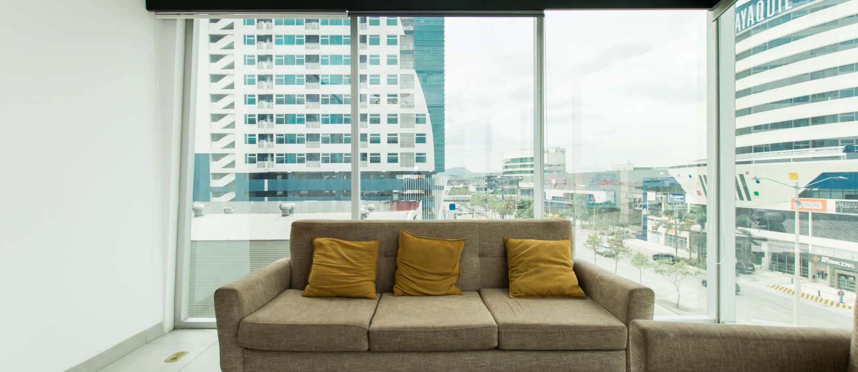 Departamento amoblado en alquiler ubicado en el Edificio Quo Luxury Apartments GeoBienes - Departamento amoblado en alquiler ubicado en el Edificio Quo Luxury Apartments - Plusvalia Guayaquil Casas de venta y alquiler Inmobiliaria Ecuador