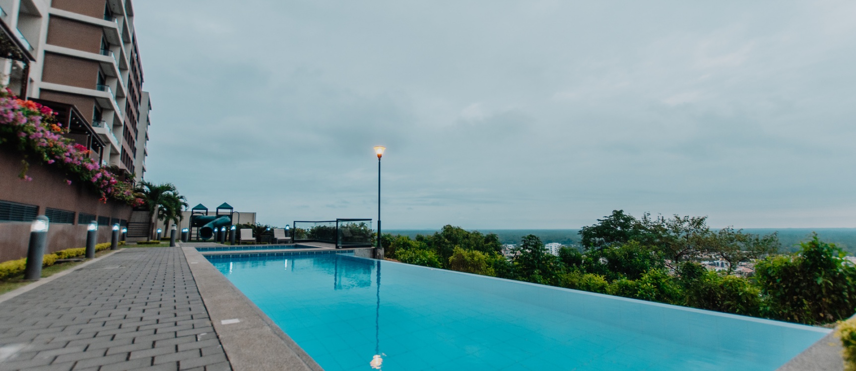 Departamento amoblado en venta Bosques de la Costa, vía a la costa, Guayaquil GeoBienes - Departamento en venta Bosques de la Costa, vía a la costa, Guayaquil - Plusvalia Guayaquil Casas de venta y alquiler Inmobiliaria Ecuador