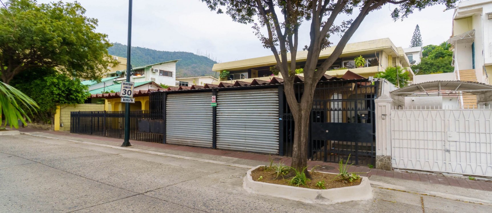 Departamento con patio en venta ubicado en Ceibos GeoBienes - Departamento con patio en venta ubicado en Ceibos - Plusvalia Guayaquil Casas de venta y alquiler Inmobiliaria Ecuador