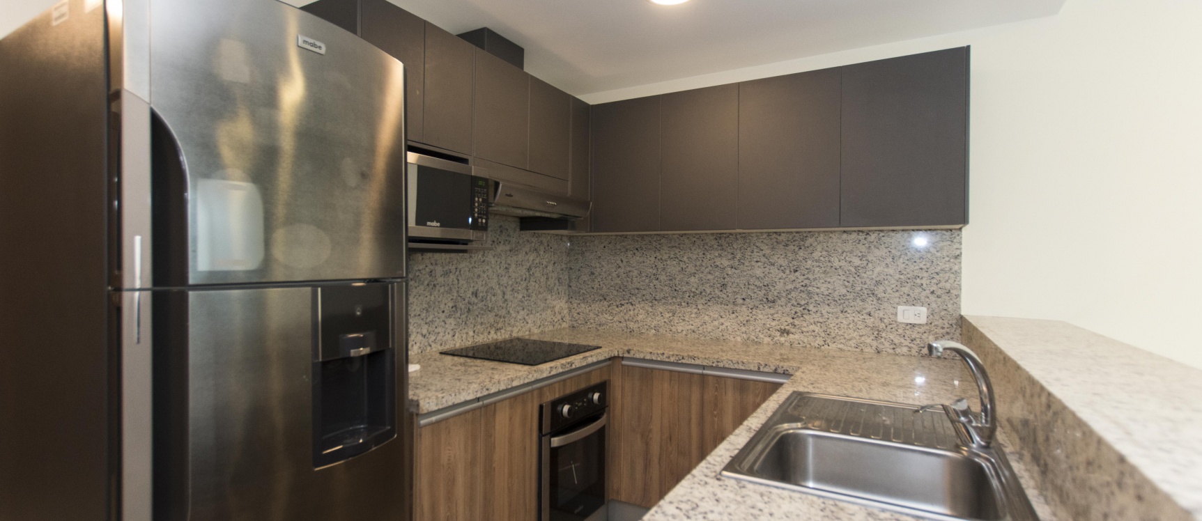 Departamento con Terraza en alquiler ubicado en Arcos Plaza, Samborondón GeoBienes - Departamento con Terraza en alquiler ubicado en Arcos Plaza, Samborondón - Plusvalia Guayaquil Casas de venta y alquiler Inmobiliaria Ecuador