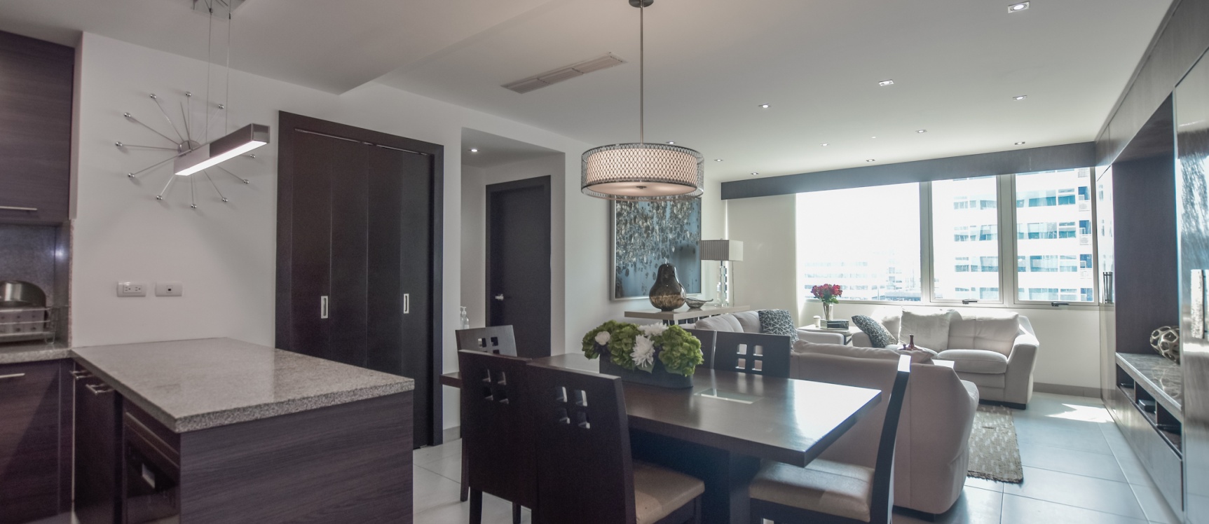 Departamento de lujo en alquiler - Edificio Quo, Guayaquil GeoBienes - Departamento de lujo en alquiler - Edificio Quo, Guayaquil - Plusvalia Guayaquil Casas de venta y alquiler Inmobiliaria Ecuador