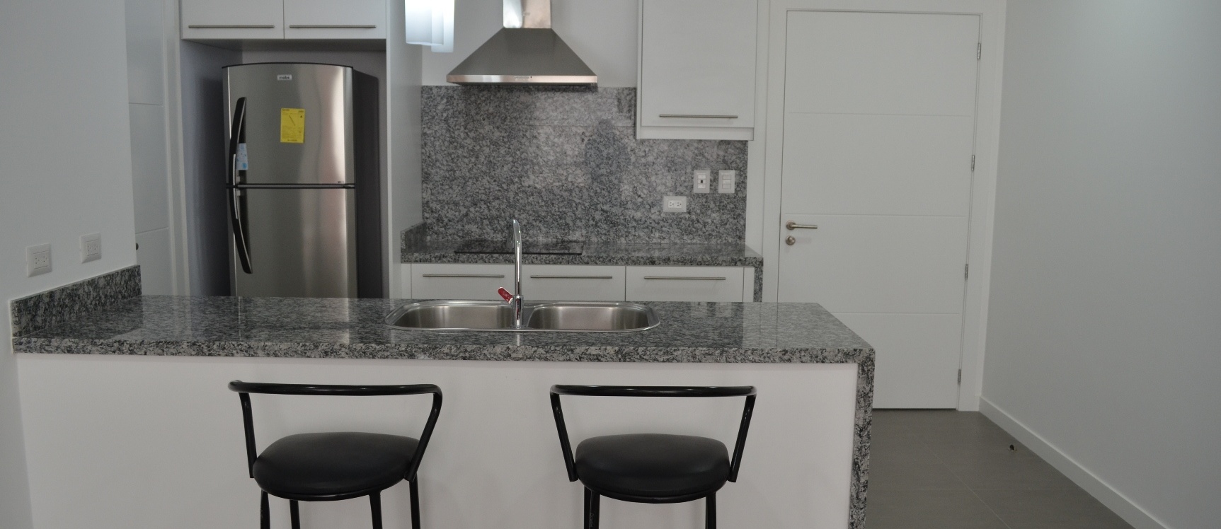 Departamento en alquiler en edificio Spazio sector Puerto Santa Ana GeoBienes - Departamento en alquiler en edificio Spazio sector Puerto Santa Ana - Plusvalia Guayaquil Casas de venta y alquiler Inmobiliaria Ecuador