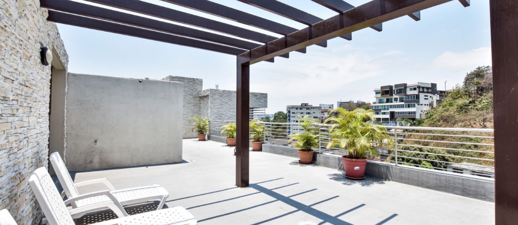Departamento en Alquiler en Lomas de Urdesa GeoBienes - Departamento en Alquiler en Lomas de Urdesa - Plusvalia Guayaquil Casas de venta y alquiler Inmobiliaria Ecuador