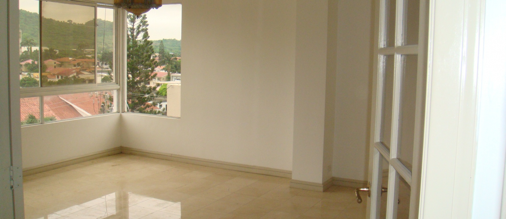 Departamento en Alquiler en los Ceibos - de Oportunidad** GeoBienes - Departamento en Alquiler en los Ceibos - de Oportunidad - Plusvalia Guayaquil Casas de venta y alquiler Inmobiliaria Ecuador