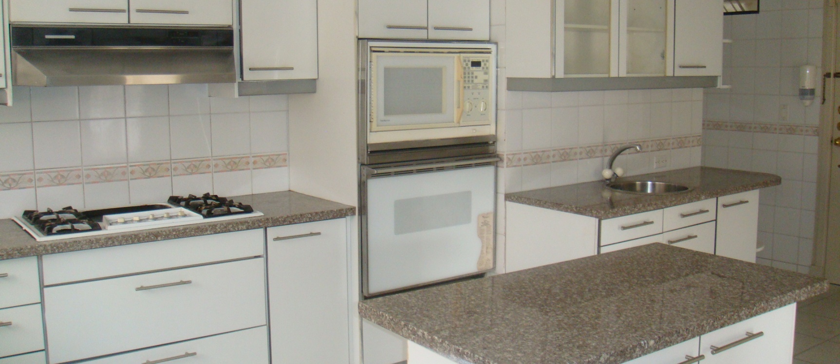 Departamento en Alquiler en los Ceibos - de Oportunidad** GeoBienes - Departamento en Alquiler en los Ceibos - de Oportunidad - Plusvalia Guayaquil Casas de venta y alquiler Inmobiliaria Ecuador