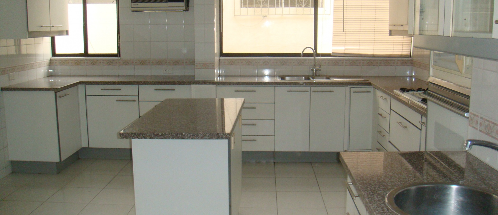 Departamento en Alquiler en los Ceibos - de Oportunidad** GeoBienes - Departamento en Alquiler en los Ceibos - de Oportunidad - Plusvalia Guayaquil Casas de venta y alquiler Inmobiliaria Ecuador
