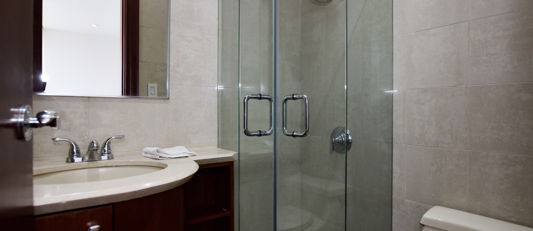 Departamento en alquiler en Torre Colon 2 Guayaquil Ecuador GeoBienes - Departamento en alquiler en Torre Colon 2 Guayaquil Ecuador - Plusvalia Guayaquil Casas de venta y alquiler Inmobiliaria Ecuador