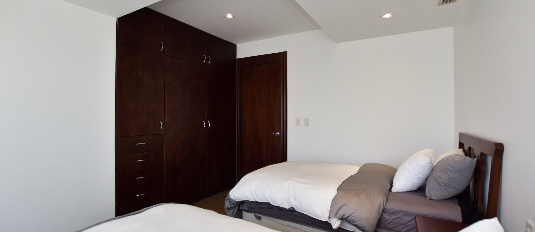 Departamento en alquiler en Torre Colon 2 Guayaquil Ecuador GeoBienes - Departamento en alquiler en Torre Colon 2 Guayaquil Ecuador - Plusvalia Guayaquil Casas de venta y alquiler Inmobiliaria Ecuador