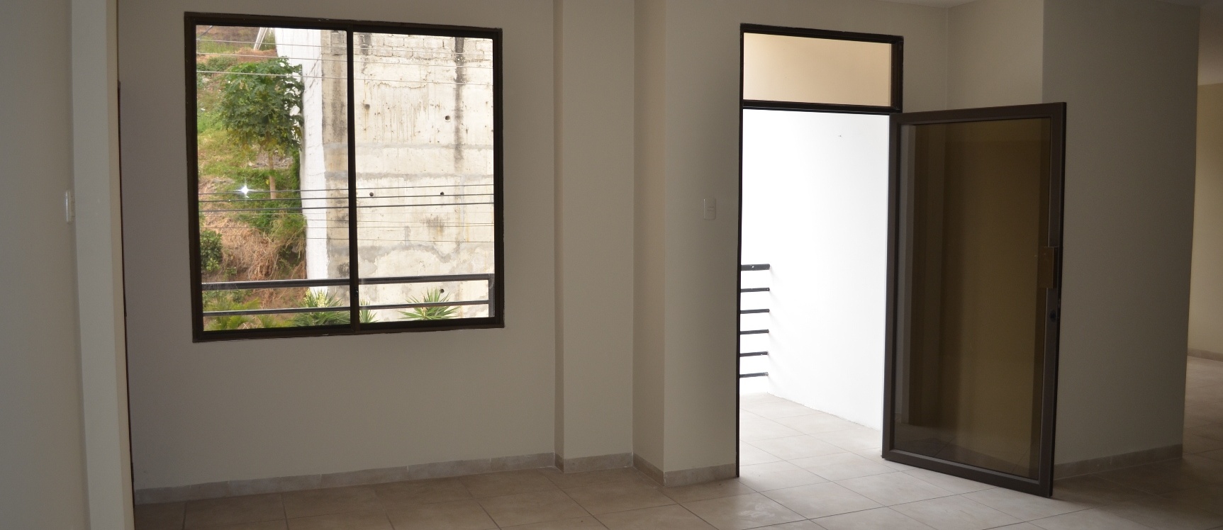 Departamento en alquiler en Urbanización parque de los Ceibos sector Colinas de los Ceibos GeoBienes - Departamento en alquiler en Urbanización Parque de los Ceibos sector Ceibos - Plusvalia Guayaquil Casas de venta y alquiler Inmobiliaria Ecuador