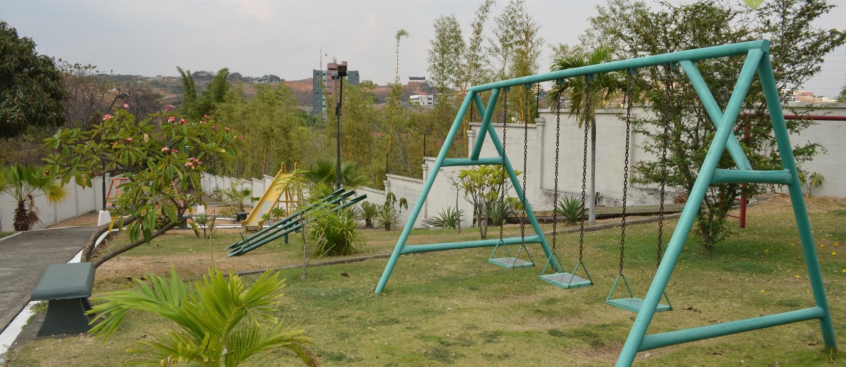 Departamento en alquiler en Urbanización parque de los Ceibos sector Colinas de los Ceibos GeoBienes - Departamento en alquiler en Urbanización Parque de los Ceibos sector Ceibos - Plusvalia Guayaquil Casas de venta y alquiler Inmobiliaria Ecuador