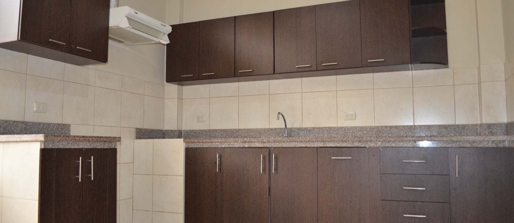 Departamento en alquiler en Urbanización parque de los Ceibos sector Colinas de los Ceibos GeoBienes - Departamento en alquiler en Urbanización Parque de los Ceibos sector Ceibos - Plusvalia Guayaquil Casas de venta y alquiler Inmobiliaria Ecuador