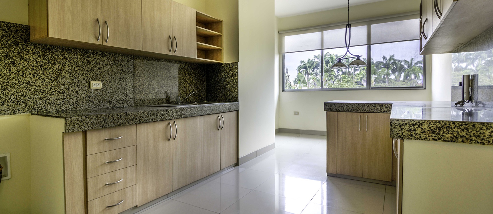Departamento en alquiler en Urbanización Singapur vía a Samborondón GeoBienes - Departamento en alquiler en Urbanización Singapur vía a Samborondón - Plusvalia Guayaquil Casas de venta y alquiler Inmobiliaria Ecuador