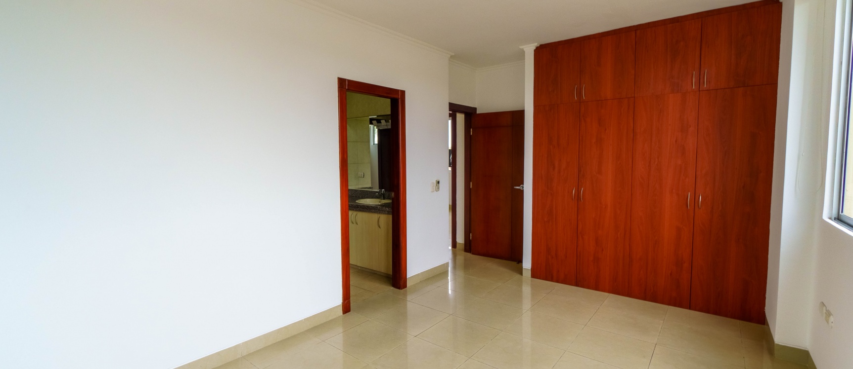 Departamento en alquiler sector UEES, Aranda del Río, Samborondón GeoBienes - Departamento en alquiler sector UEES, Aranda del Río, Samborondón - Plusvalia Guayaquil Casas de venta y alquiler Inmobiliaria Ecuador