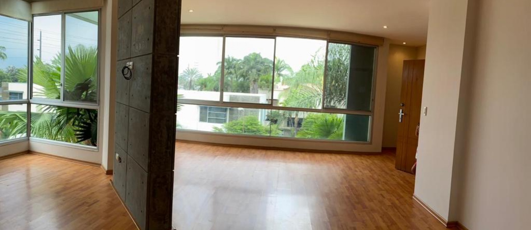 GeoBienes - Departamento en alquiler ubicado en Av. Samborondón - Plusvalia Guayaquil Casas de venta y alquiler Inmobiliaria Ecuador