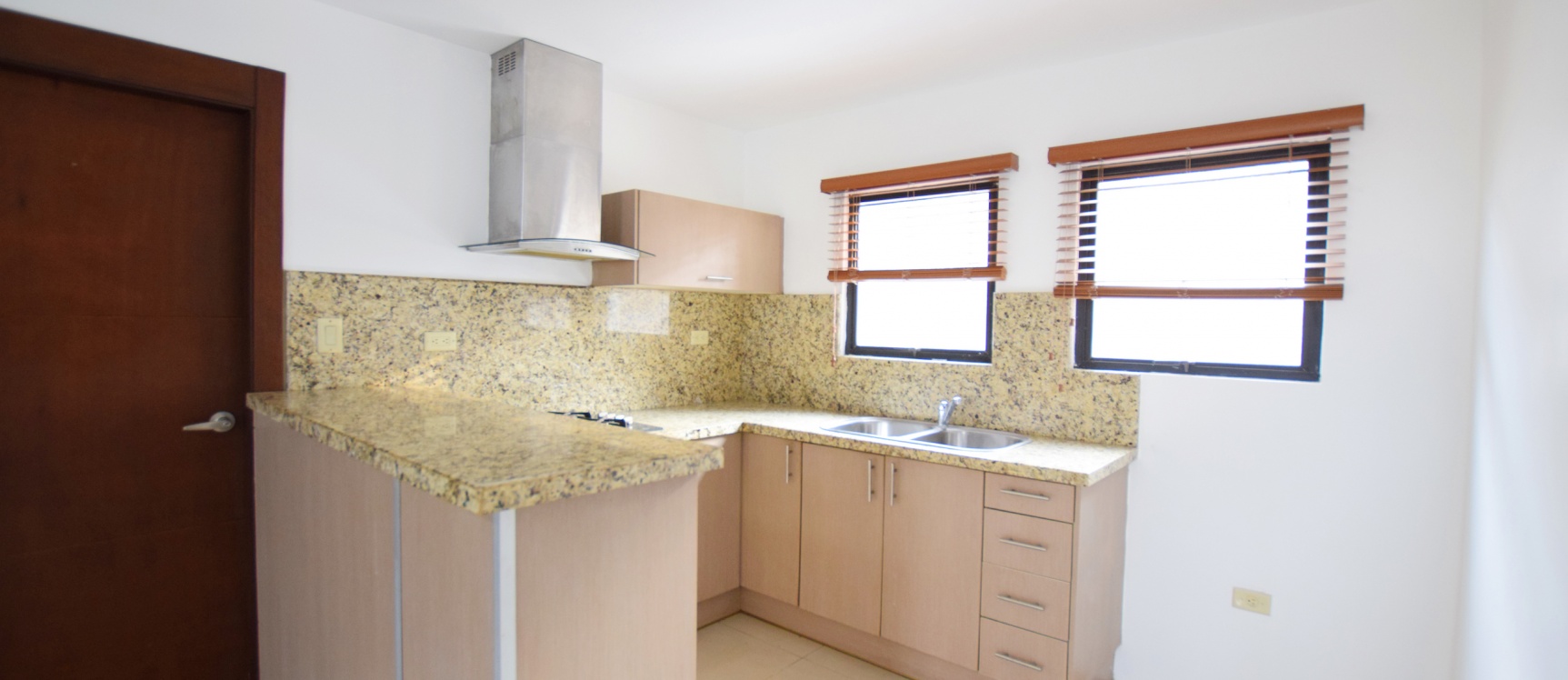 Departamento en alquiler ubicado en Ciudad Colón, Norte de Guayaquil GeoBienes - Departamento en alquiler ubicado en Ciudad Colón, Norte de Guayaquil - Plusvalia Guayaquil Casas de venta y alquiler Inmobiliaria Ecuador