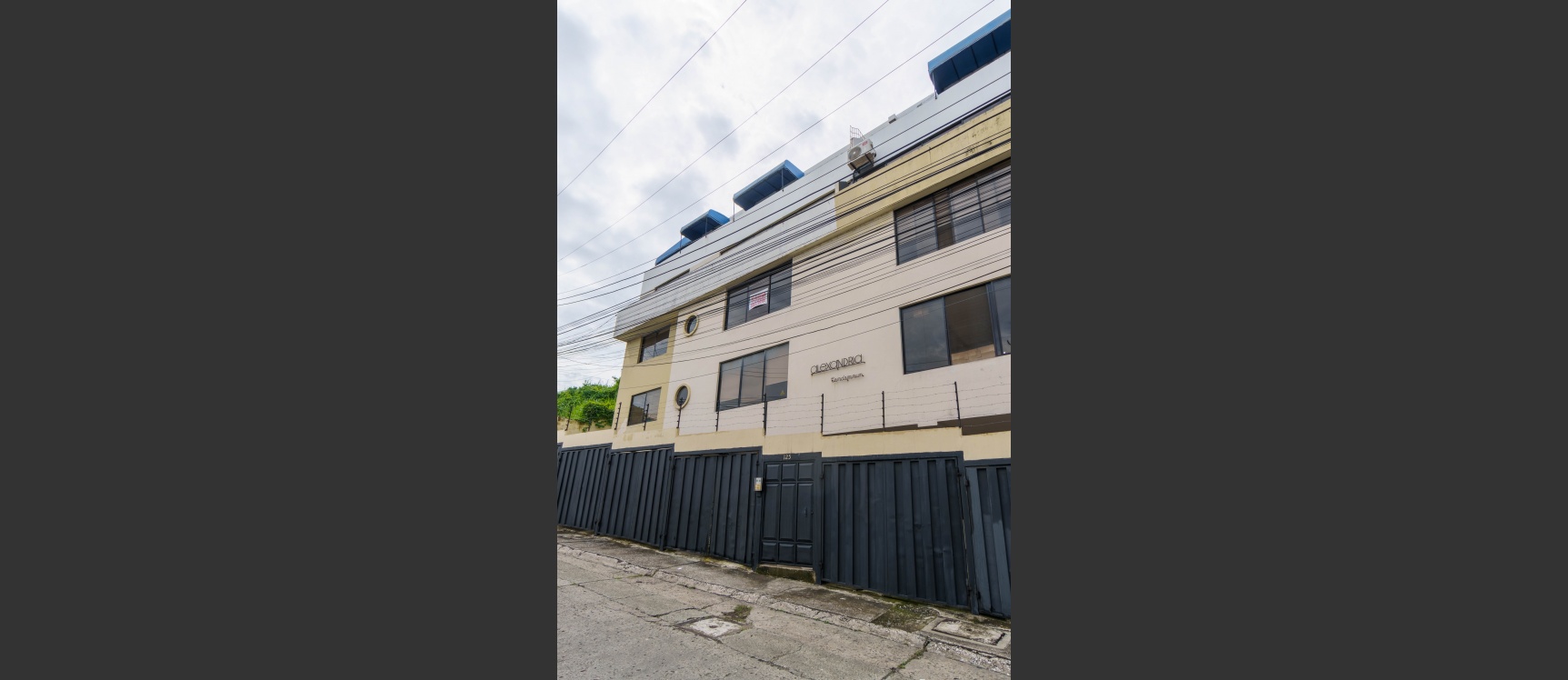 Departamento en alquiler ubicado en Condominio Alexandra, Lomas de Urdesa GeoBienes - Departamento en alquiler ubicado en Condominio Alexandra, Lomas de Urdesa - Plusvalia Guayaquil Casas de venta y alquiler Inmobiliaria Ecuador