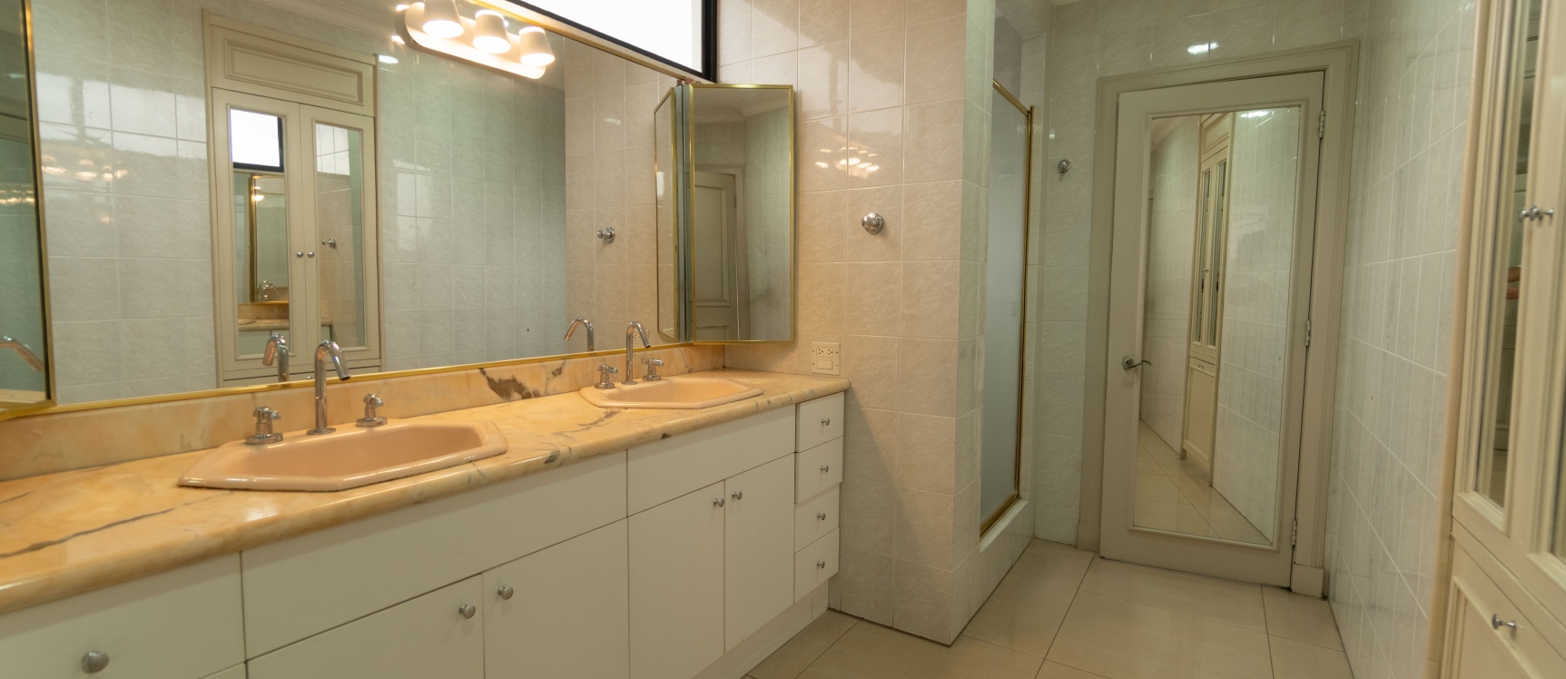 GeoBienes - Departamento en alquiler ubicado en Condominio Hidalgo, Ceibos - Plusvalia Guayaquil Casas de venta y alquiler Inmobiliaria Ecuador