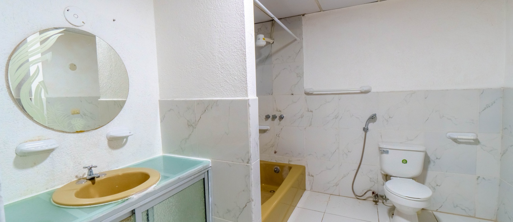 Departamento en alquiler ubicado en Edificio 300, Centro de Guayaquil. GeoBienes - Departamento en alquiler ubicado en Edificio 300, Centro de Guayaquil. - Plusvalia Guayaquil Casas de venta y alquiler Inmobiliaria Ecuador