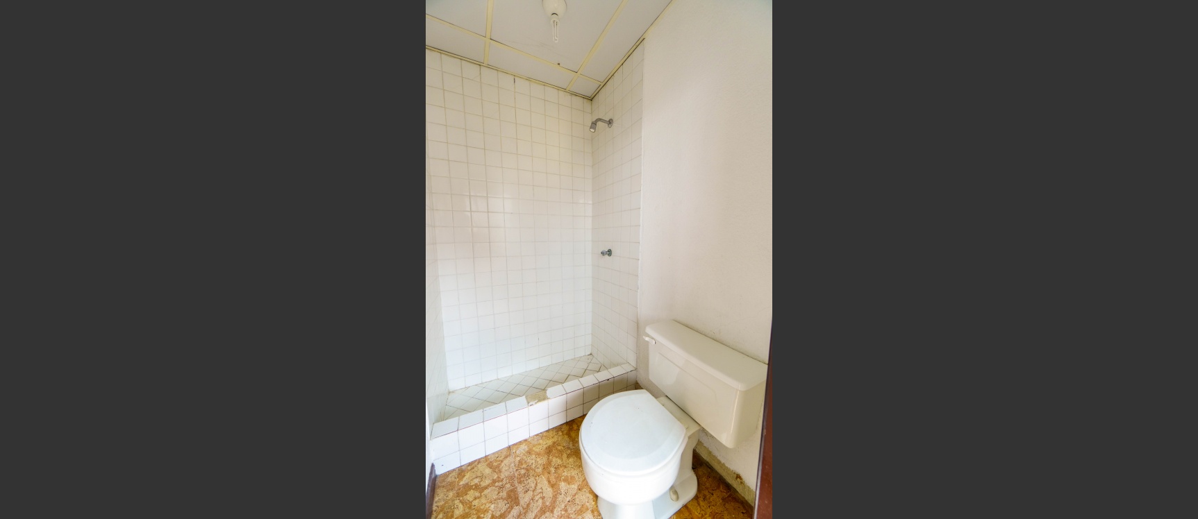 Departamento en alquiler ubicado en Edificio 300, Centro de Guayaquil. GeoBienes - Departamento en alquiler ubicado en Edificio 300, Centro de Guayaquil. - Plusvalia Guayaquil Casas de venta y alquiler Inmobiliaria Ecuador