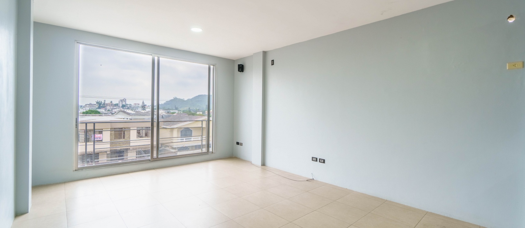 GeoBienes - Departamento en alquiler ubicado en Edificio Novacosta, Los Ceibos - Plusvalia Guayaquil Casas de venta y alquiler Inmobiliaria Ecuador
