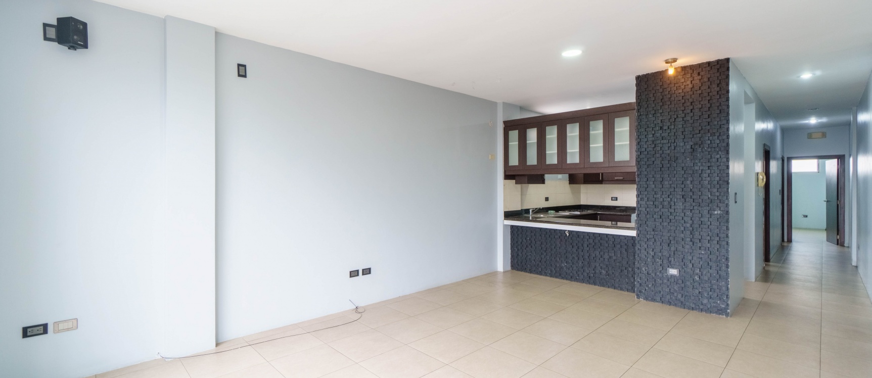 GeoBienes - Departamento en alquiler ubicado en Edificio Novacosta, Los Ceibos - Plusvalia Guayaquil Casas de venta y alquiler Inmobiliaria Ecuador