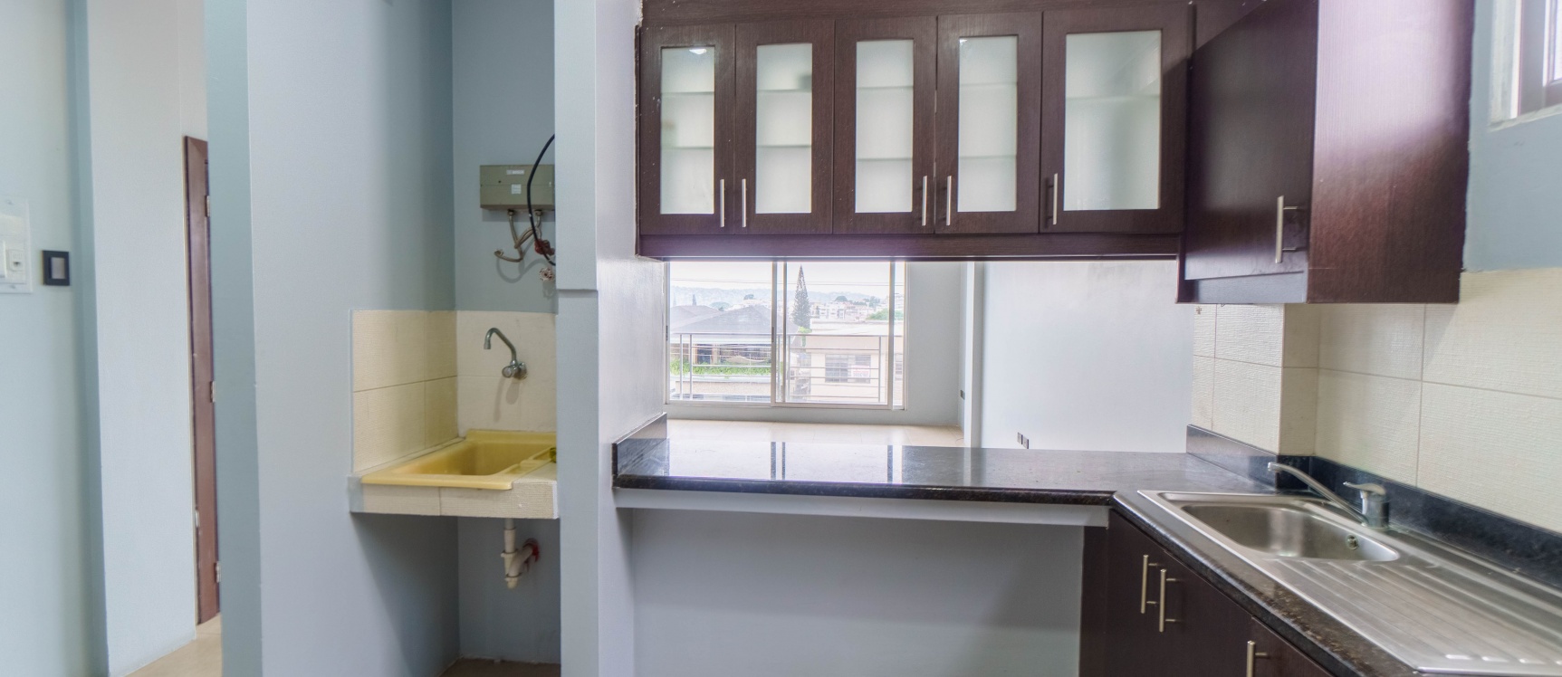 GeoBienes - Departamento en alquiler ubicado en Edificio Novacosta, Los Ceibos - Plusvalia Guayaquil Casas de venta y alquiler Inmobiliaria Ecuador