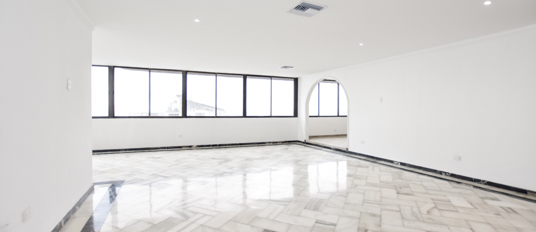 Departamento en alquiler ubicado en San Francisco 300, Centro de Guayaquil GeoBienes - Departamento en alquiler ubicado en San Francisco 300, Centro de Guayaquil - Plusvalia Guayaquil Casas de venta y alquiler Inmobiliaria Ecuador