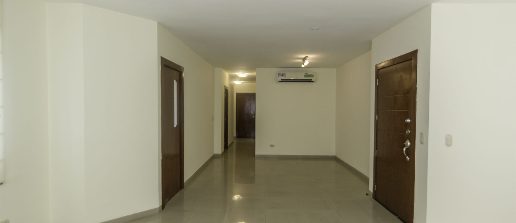 Departamento en alquiler Urbanización Central Park, Vía Samborondón GeoBienes - Departamento en alquiler Urbanización Central Park, Vía Samborondón - Plusvalia Guayaquil Casas de venta y alquiler Inmobiliaria Ecuador