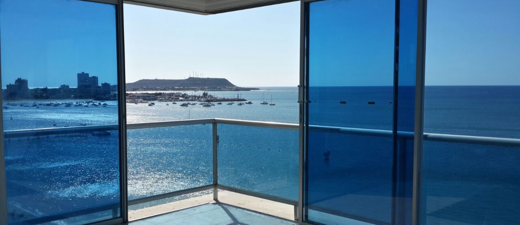 Departamentos de venta en Salinas, San Lorenzo sector Barceló Colón Miramar GeoBienes - Departamento en Edif. El Emperador de venta en Salinas sector Barceló Colón Miramar - Plusvalia Guayaquil Casas de venta y alquiler Inmobiliaria Ecuador