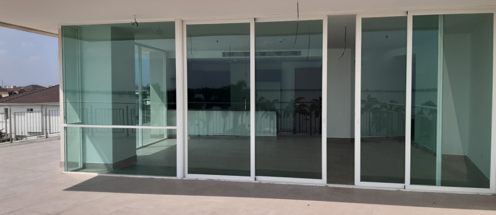 Departamento en venta con vista al rio, Blue Bay 1 GeoBienes - Departamento en venta con vista al rio, Blue Bay 1 - Plusvalia Guayaquil Casas de venta y alquiler Inmobiliaria Ecuador