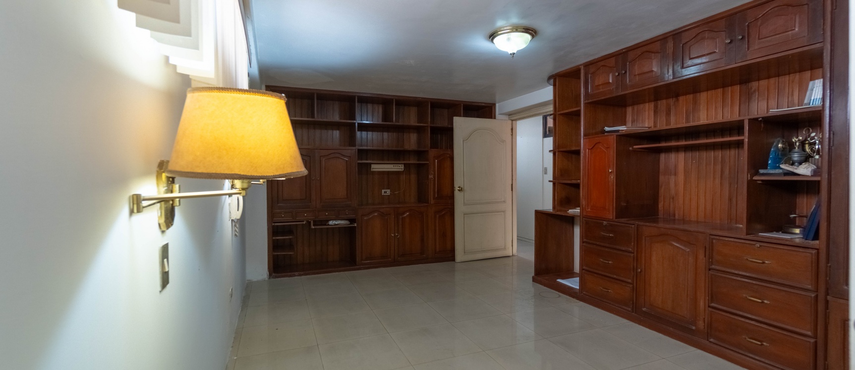 Departamento en venta de 4 habitaciones, Edificio Silco, Ceibos GeoBienes - Departamento en venta de 4 habitaciones, Edificio Silco, Ceibos - Plusvalia Guayaquil Casas de venta y alquiler Inmobiliaria Ecuador