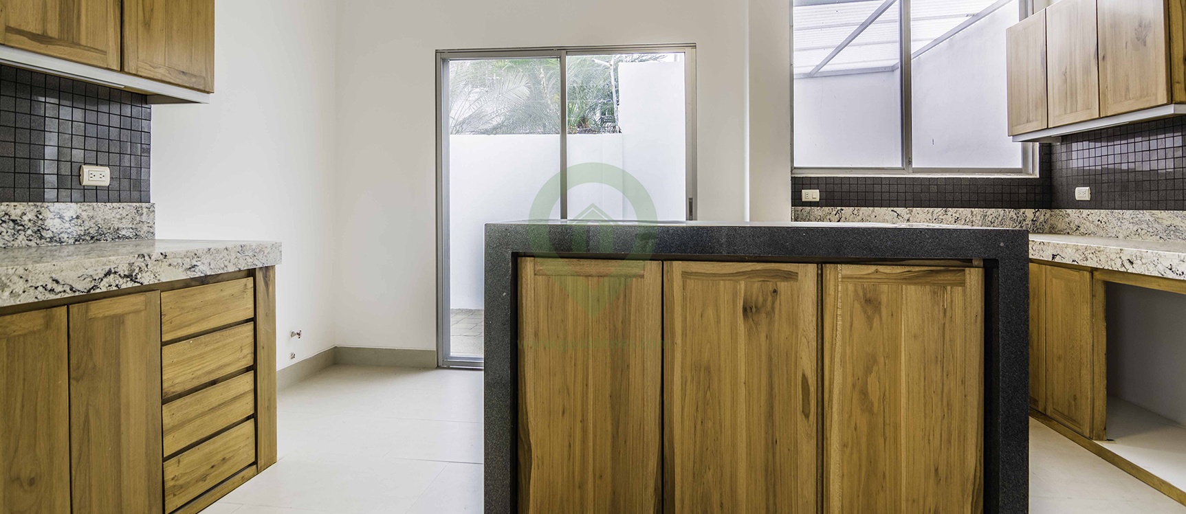Departamento en Venta en Condominio Montelimar 2 Vía a Samborondón GeoBienes - Departamento en Venta en Condominio Montelimar 2 Vía a Samborondón - Plusvalia Guayaquil Casas de venta y alquiler Inmobiliaria Ecuador