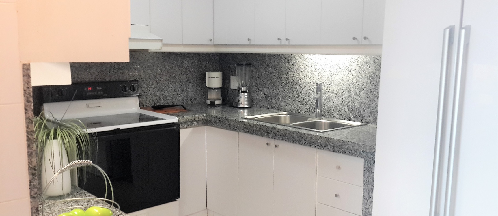 Departamento en venta en edificio Aldilá San Lorenzo, Salinas. GeoBienes - Departamento en venta en edificio Aldilá San Lorenzo, Salinas. - Plusvalia Guayaquil Casas de venta y alquiler Inmobiliaria Ecuador