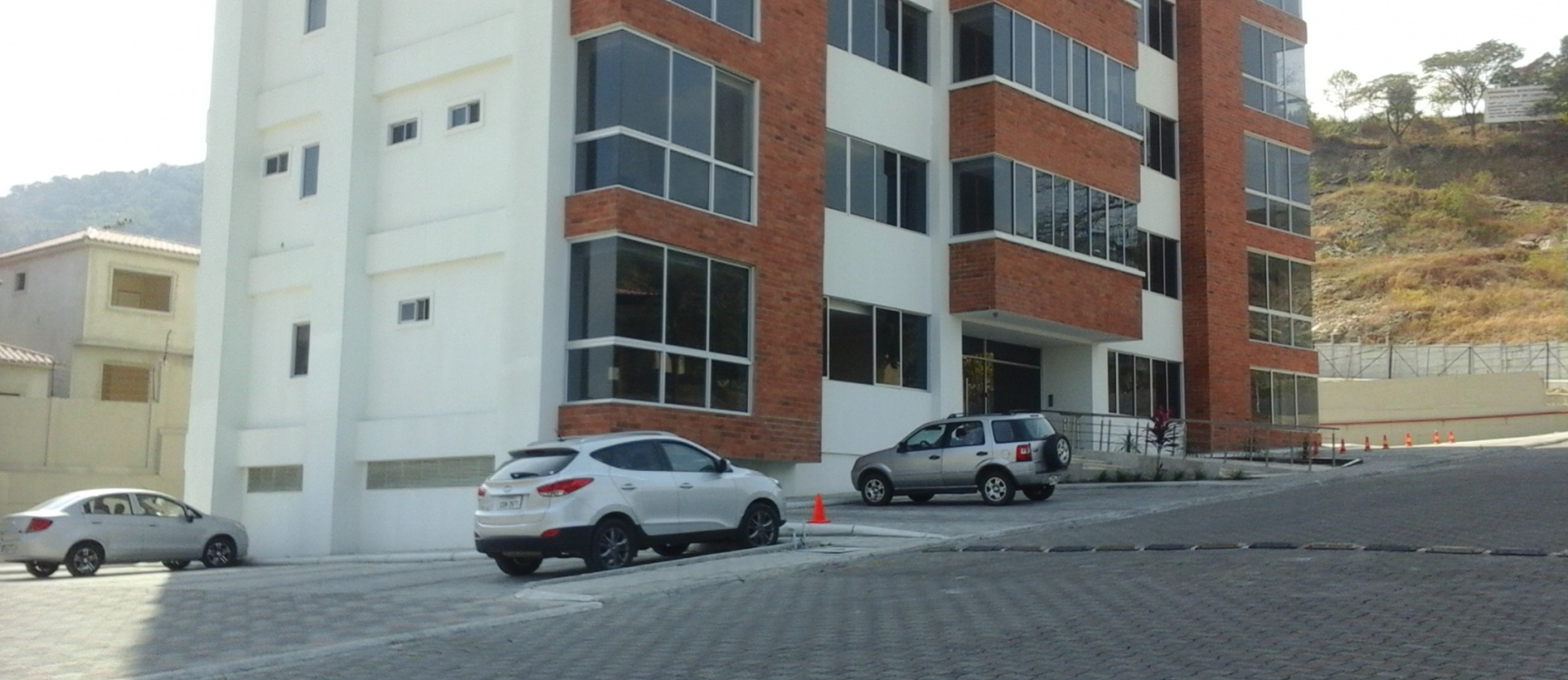 Departamento en venta en edificio Altos del Sol en Urbanización Portal al Sol GeoBienes - Departamento en venta en edificio Altos del Sol en Urbanización Portal al Sol - Plusvalia Guayaquil Casas de venta y alquiler Inmobiliaria Ecuador