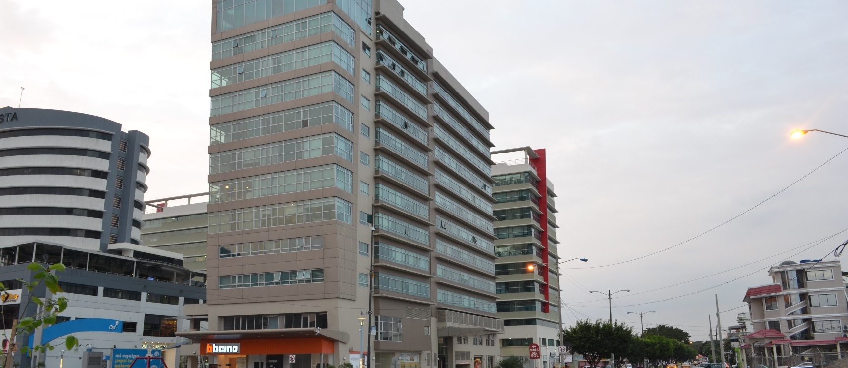 GeoBienes - Departamento en venta en edificio Élite Building sector Mall del Sol - Plusvalia Guayaquil Casas de venta y alquiler Inmobiliaria Ecuador