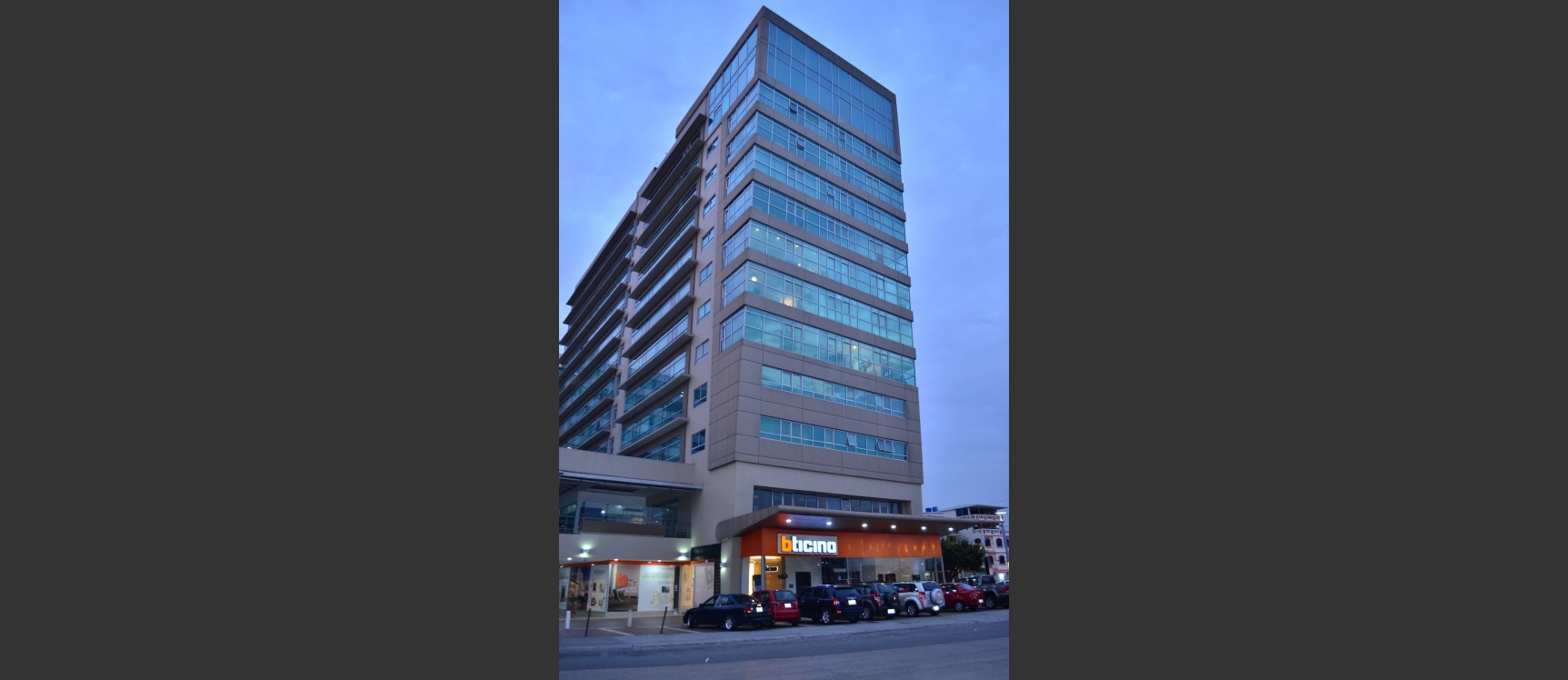 Departamento en venta en edificio Élite Building sector Mall del Sol, norte de Guayaquil GeoBienes - Departamento en venta en edificio Élite Building sector Mall del Sol - Plusvalia Guayaquil Casas de venta y alquiler Inmobiliaria Ecuador