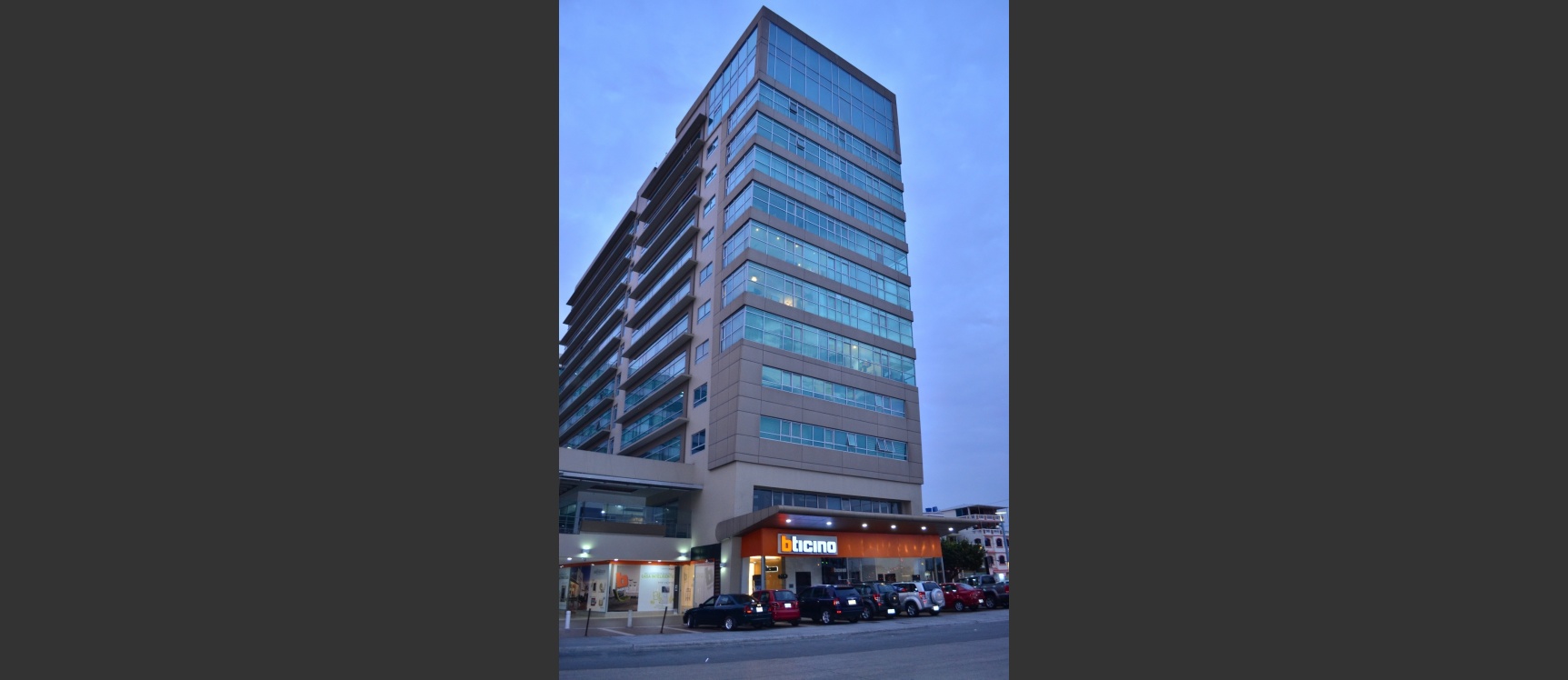 GeoBienes - Departamento en venta en edificio Élite Building sector Mall del Sol - Plusvalia Guayaquil Casas de venta y alquiler Inmobiliaria Ecuador