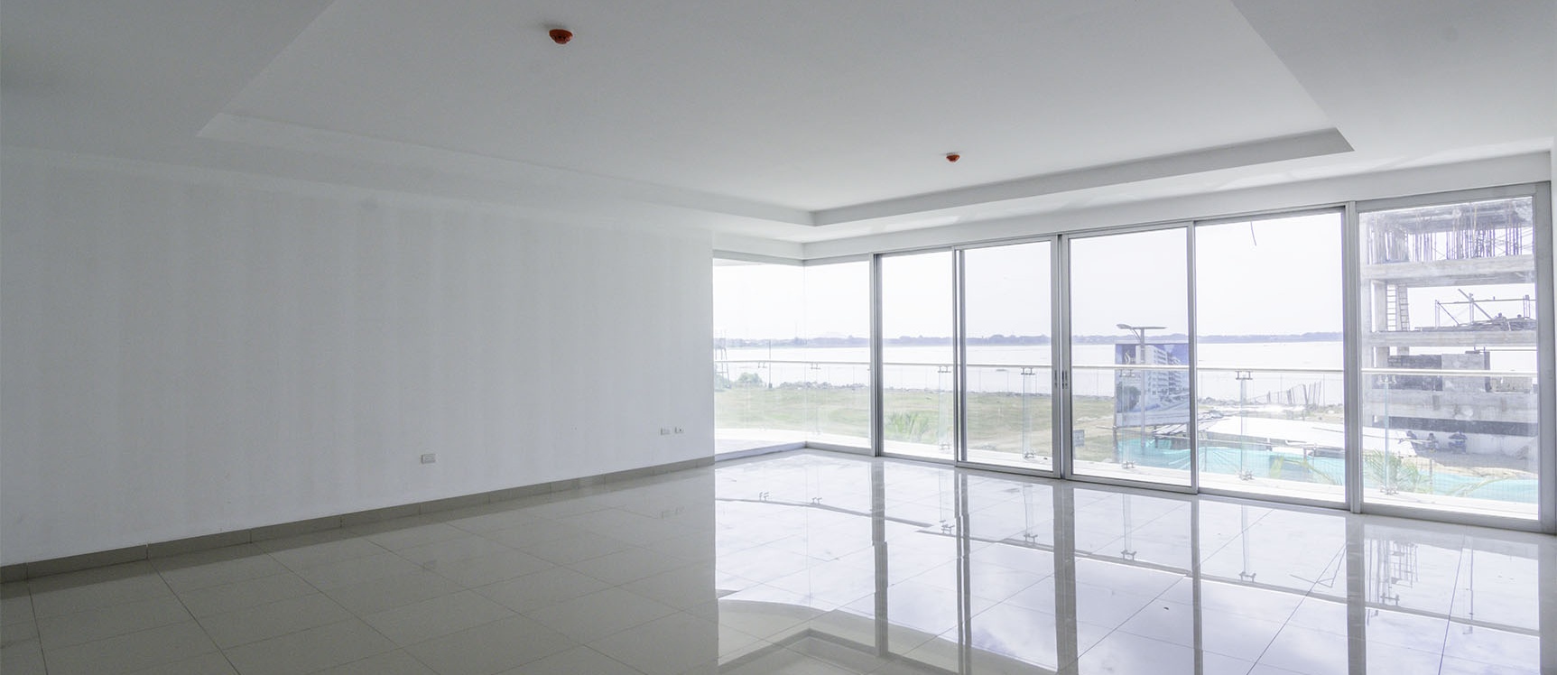 Departamento en venta en la Isla Mocolí - Urbanización Dubái, Vía Samborondón GeoBienes - Departamento en venta en la Isla Mocolí - Urbanización Dubái, Vía Samborondón - Plusvalia Guayaquil Casas de venta y alquiler Inmobiliaria Ecuador