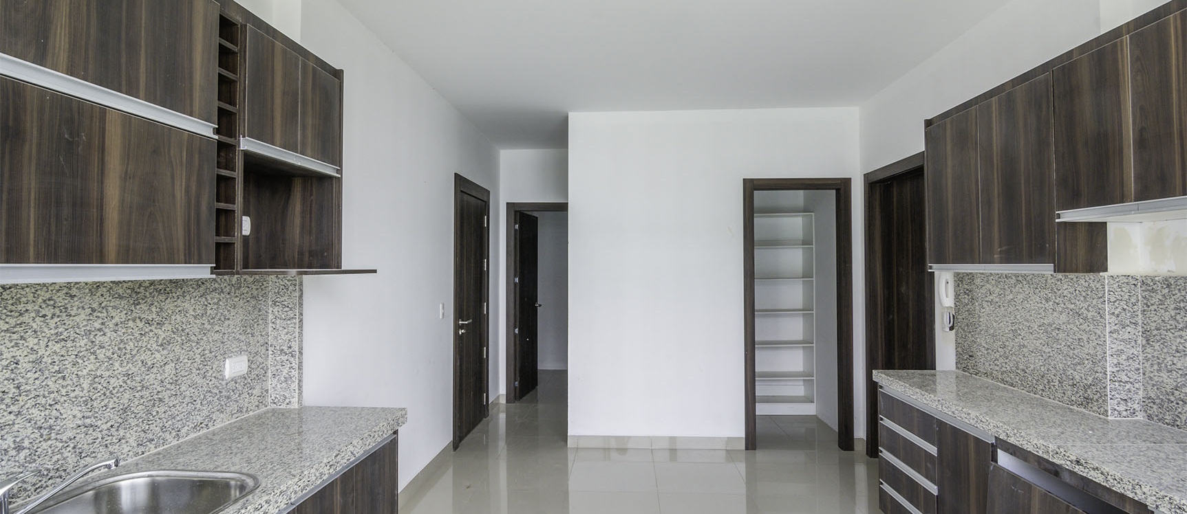 Departamento en venta en la Isla Mocolí - Urbanización Dubái, Vía Samborondón GeoBienes - Departamento en venta en la Isla Mocolí - Urbanización Dubái, Vía Samborondón - Plusvalia Guayaquil Casas de venta y alquiler Inmobiliaria Ecuador