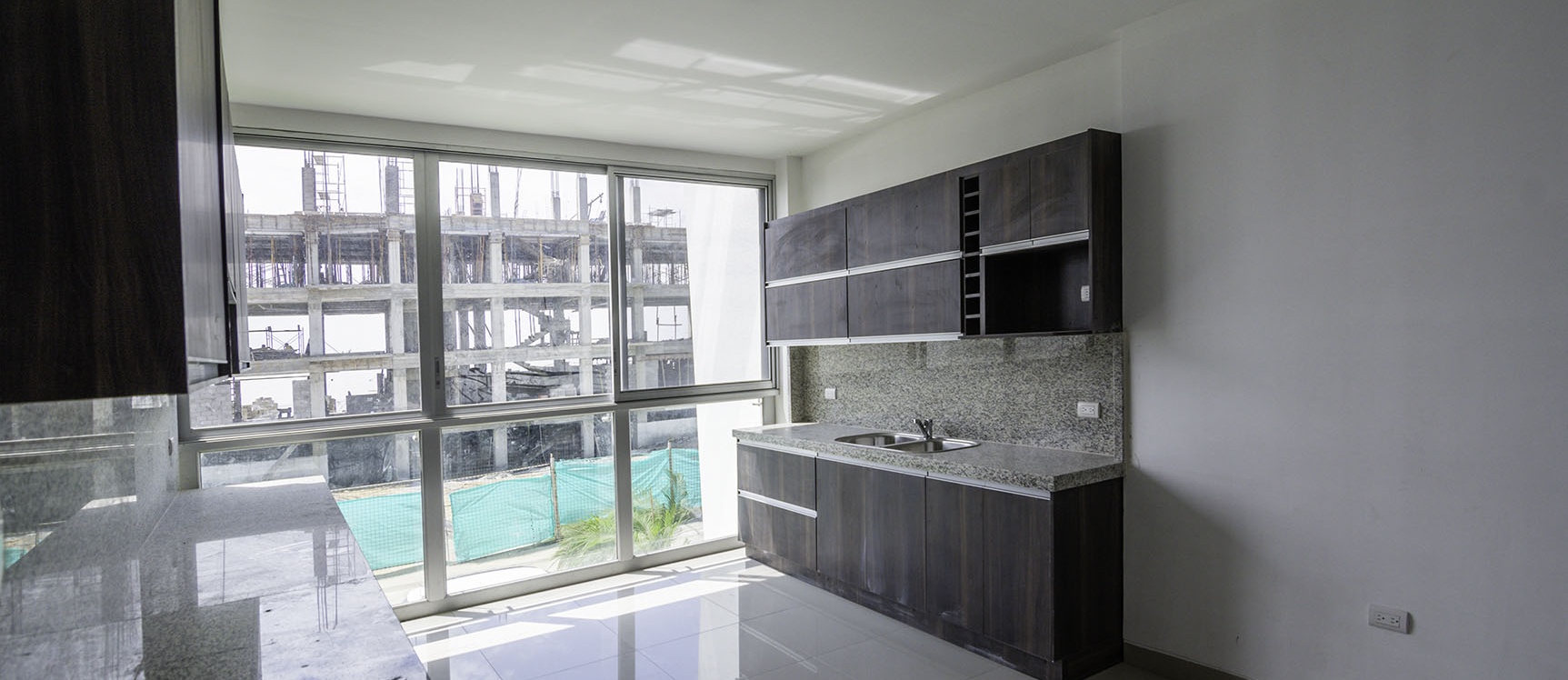 Departamento en venta en la Isla Mocolí - Urbanización Dubái, Vía Samborondón GeoBienes - Departamento en venta en la Isla Mocolí - Urbanización Dubái, Vía Samborondón - Plusvalia Guayaquil Casas de venta y alquiler Inmobiliaria Ecuador