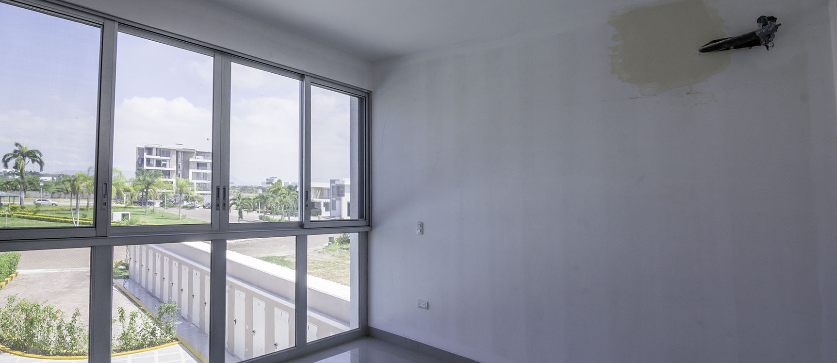 Departamento en venta en la Isla Mocolí - Urbanización Dubái, Vía Samborondón GeoBienes - Departamento en venta en la Isla Mocolí - Urbanización Dubái, Vía Samborondón - Plusvalia Guayaquil Casas de venta y alquiler Inmobiliaria Ecuador