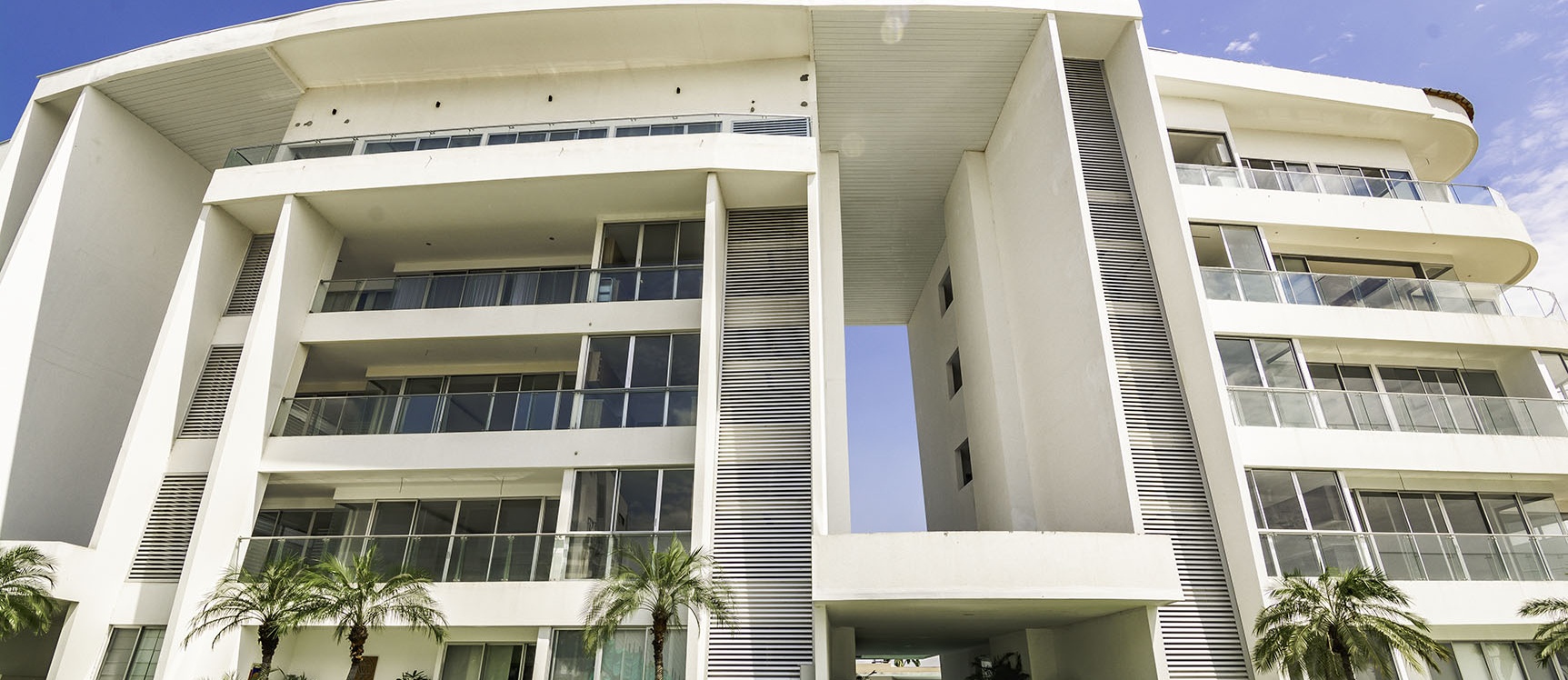 Departamento en venta en la Isla Mocolí - Urbanización Dubái, Vía Samborondón GeoBienes - Departamento en venta en la Isla Mocolí - Urbanización Dubái, Vía Samborondón - Plusvalia Guayaquil Casas de venta y alquiler Inmobiliaria Ecuador