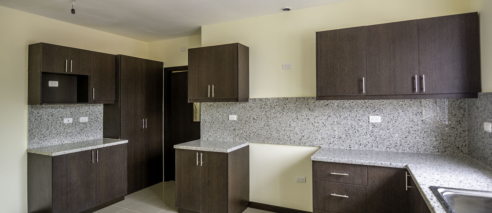 Departamento en venta en la Urbanización Terranostra, Vía a la costa GeoBienes - Departamento en venta en la Urbanización Terranostra, Vía a la costa, Guayaquil - Ecuador - Plusvalia Guayaquil Casas de venta y alquiler Inmobiliaria Ecuador