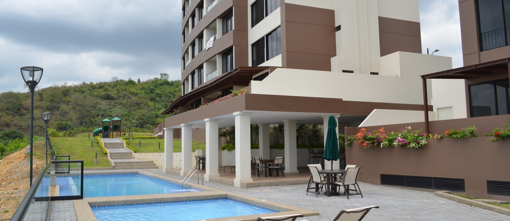 GeoBienes - Departamento en venta en Urbanización Bosques de la Costa sector Vía a la Costa - Plusvalia Guayaquil Casas de venta y alquiler Inmobiliaria Ecuador