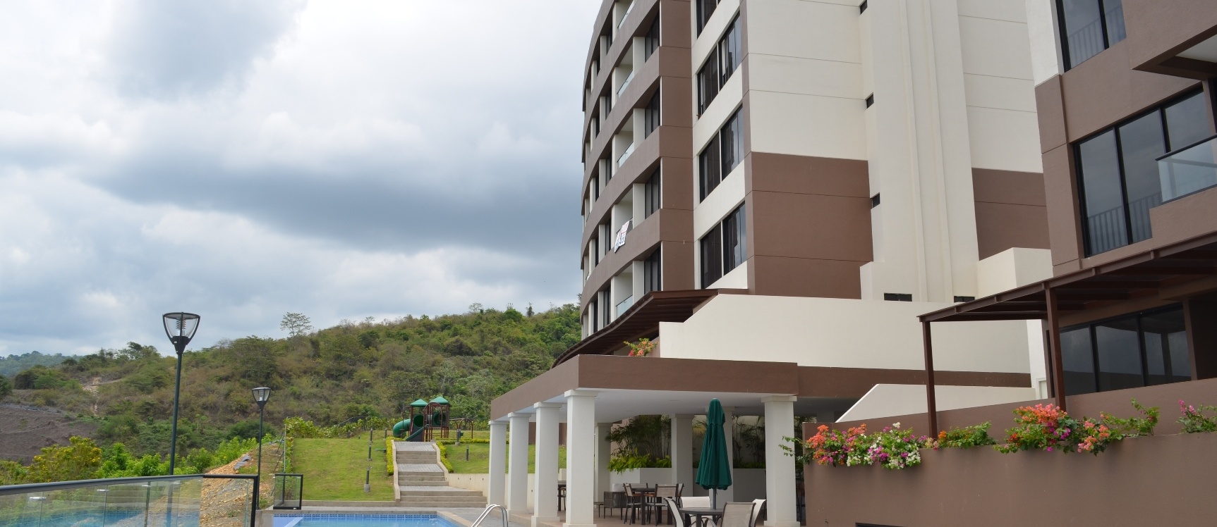 Departamento en venta en Urbanizacion Bosques de la costa sector vía a la costa GeoBienes - Departamento en venta en Urbanización Bosques de la Costa sector Vía a la Costa - Plusvalia Guayaquil Casas de venta y alquiler Inmobiliaria Ecuador