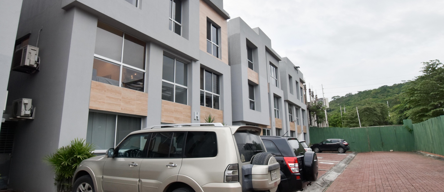 Departamento en venta en Urbanización Puerto Azul GeoBienes - Departamento en venta en Urbanización Puerto Azul - Plusvalia Guayaquil Casas de venta y alquiler Inmobiliaria Ecuador