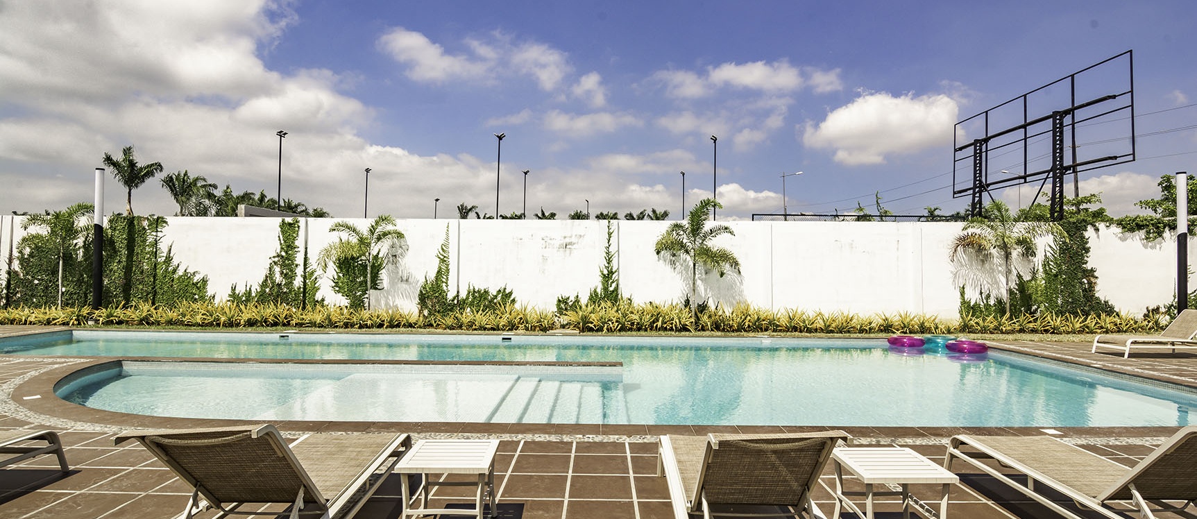 Departamento en venta en VistaLagos, Vía Samborondón GeoBienes - Departamento en venta en VistaLagos, Vía Samborondón - Plusvalia Guayaquil Casas de venta y alquiler Inmobiliaria Ecuador